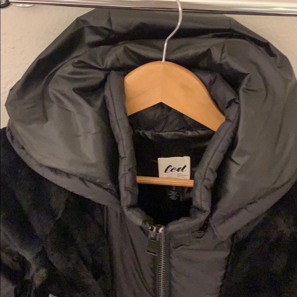 Lower-Thigh Length Puffer Jacket - image 2